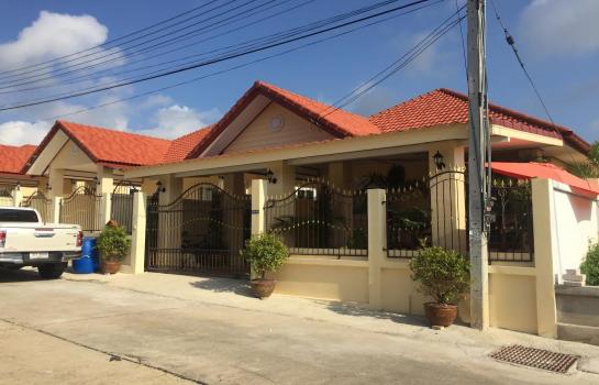 House for sale in Bang Saray, Sattahip House for sale in Bang Saray,Sattahip.Land size 50 Sqwah. with 2 bedrooms and 2 bathrooms.